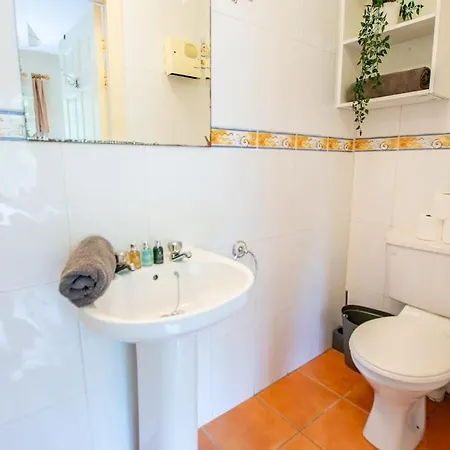 Holiday home 122 - Large Duplex With Parking By Shortstays Galway
