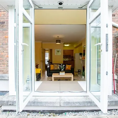 122 - Large Duplex With Parking By Shortstays * Galway