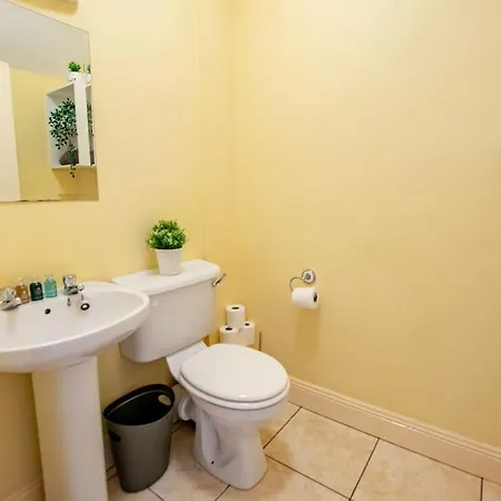 122 - Large Duplex With Parking By Shortstays * Galway