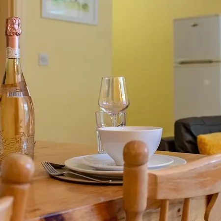 Holiday home 122 - Large Duplex With Parking By Shortstays *